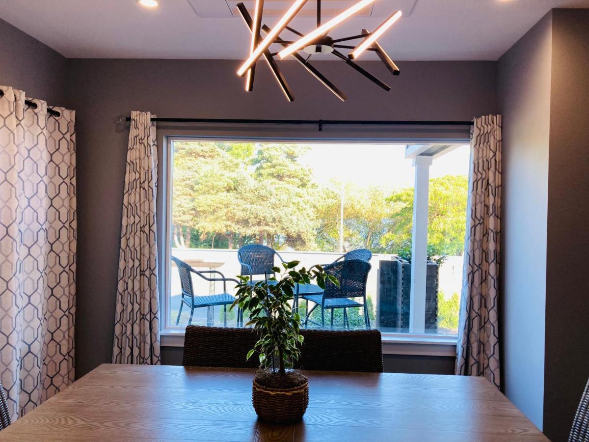 Green Lake 1St Line Home A With Central Air Conditioners Seattle Eksteriør bilde