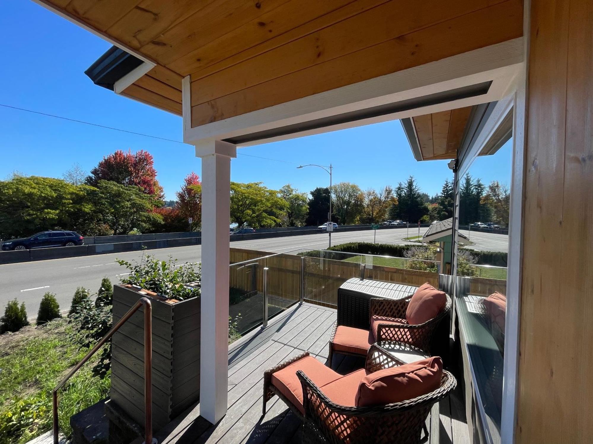Green Lake 1St Line Home A With Central Air Conditioners Seattle Eksteriør bilde